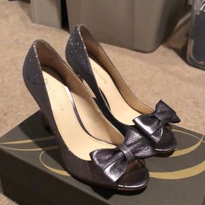 Pewter sparkle with bow pumps